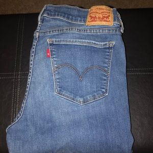 Women’s Levi’s Jeans